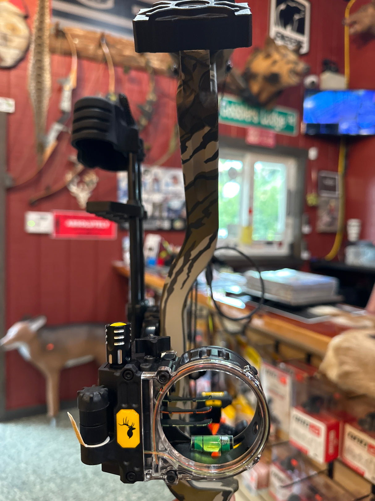 Bear Adapt+ RTH RH Mossy Oak Bottomland