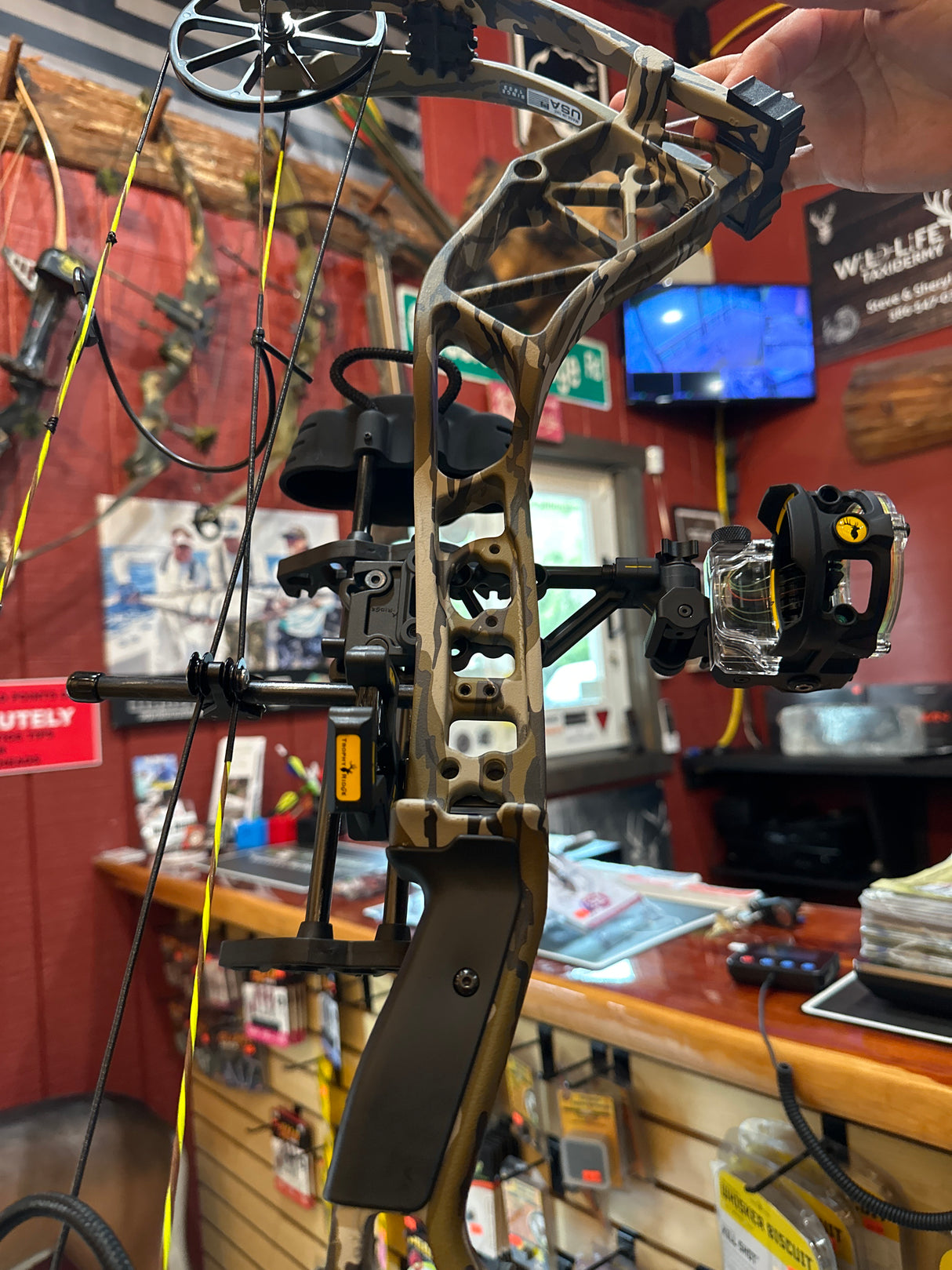 Bear Adapt+ RTH LH Mossy Oak Bottom Land #70